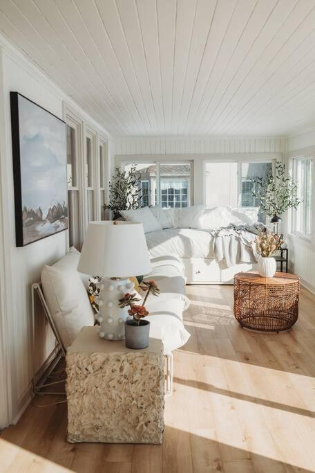 Beach House In Niagara Wainfleet Екстер'єр фото