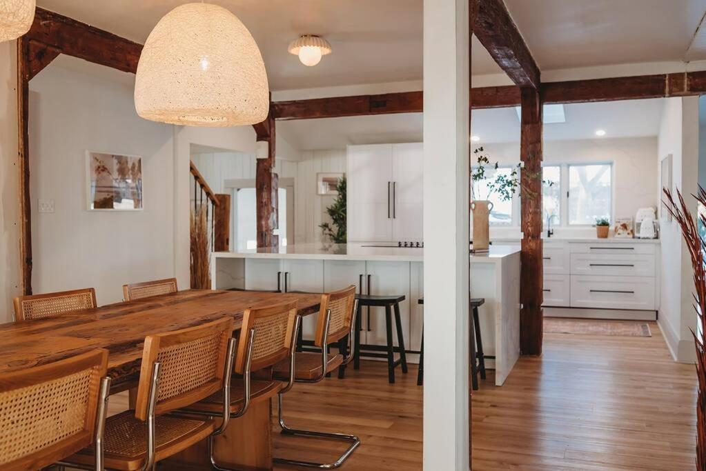 Beach House In Niagara Wainfleet Екстер'єр фото
