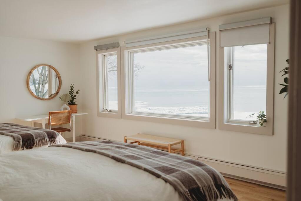 Beach House In Niagara Wainfleet Екстер'єр фото